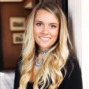 Meet your Posher, Helene